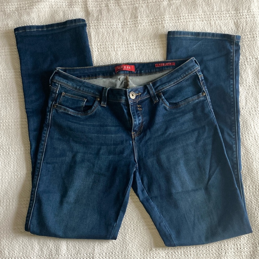 GUESS Medium Rise Slim Boot